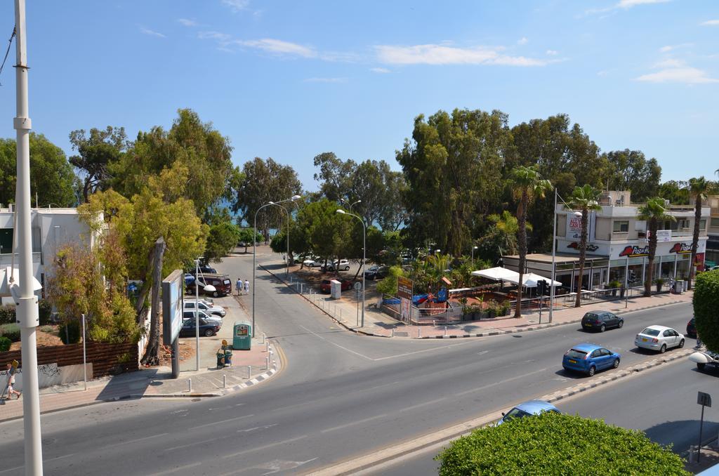 Surf & Sun Holiday Apartments Limassol Exterior photo